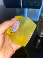 Charger l'image dans la galerie, Savon glow Or 24k